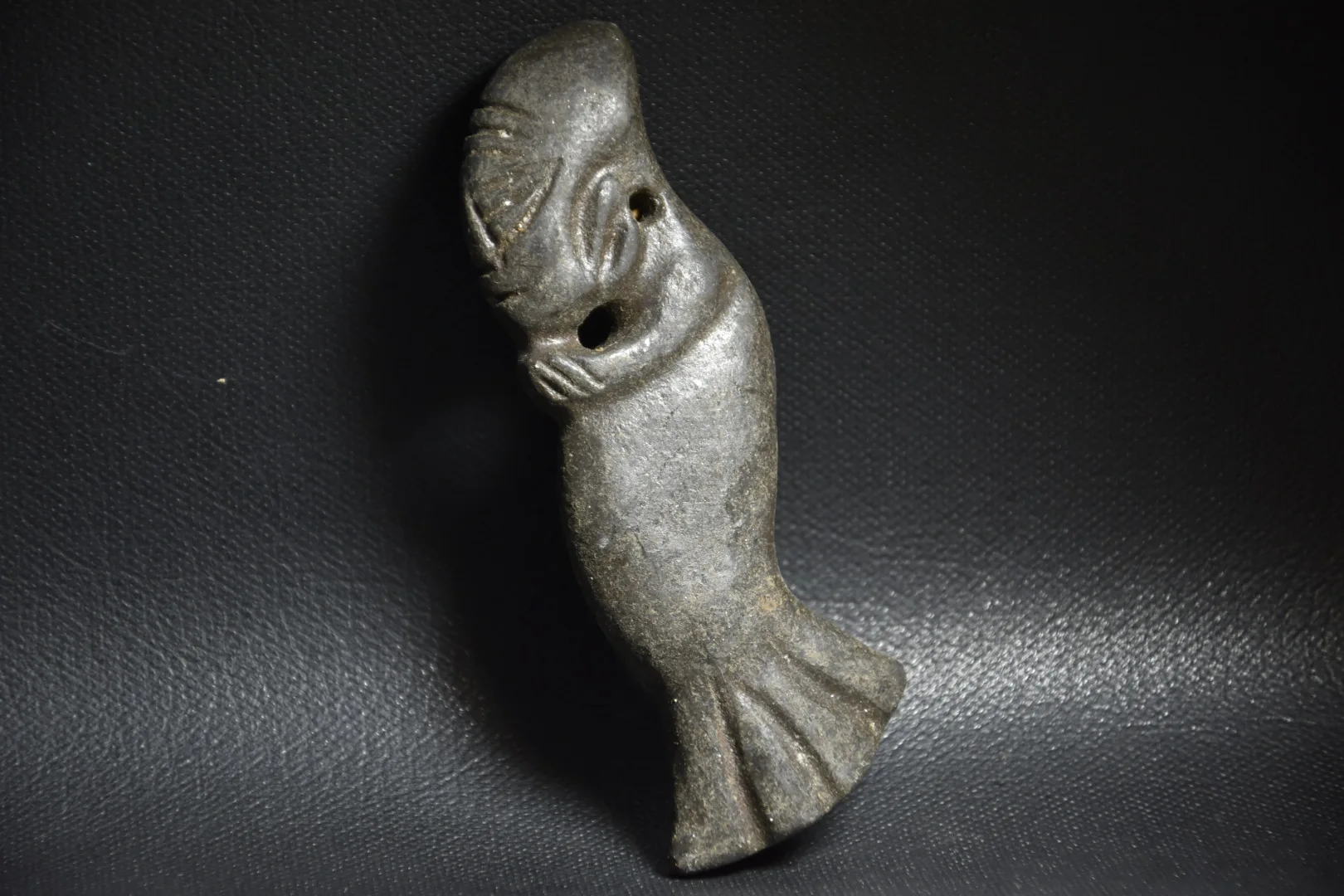 China Hongshan Culture Magnetic Black Iron Meteorite Sculpture Lucky Necklace/Waist Tag Home Decoration
China Hongshan Culture Magnetic Black Iron Meteorite Sculpture Lucky Necklace/Waist Tag Home Decoration