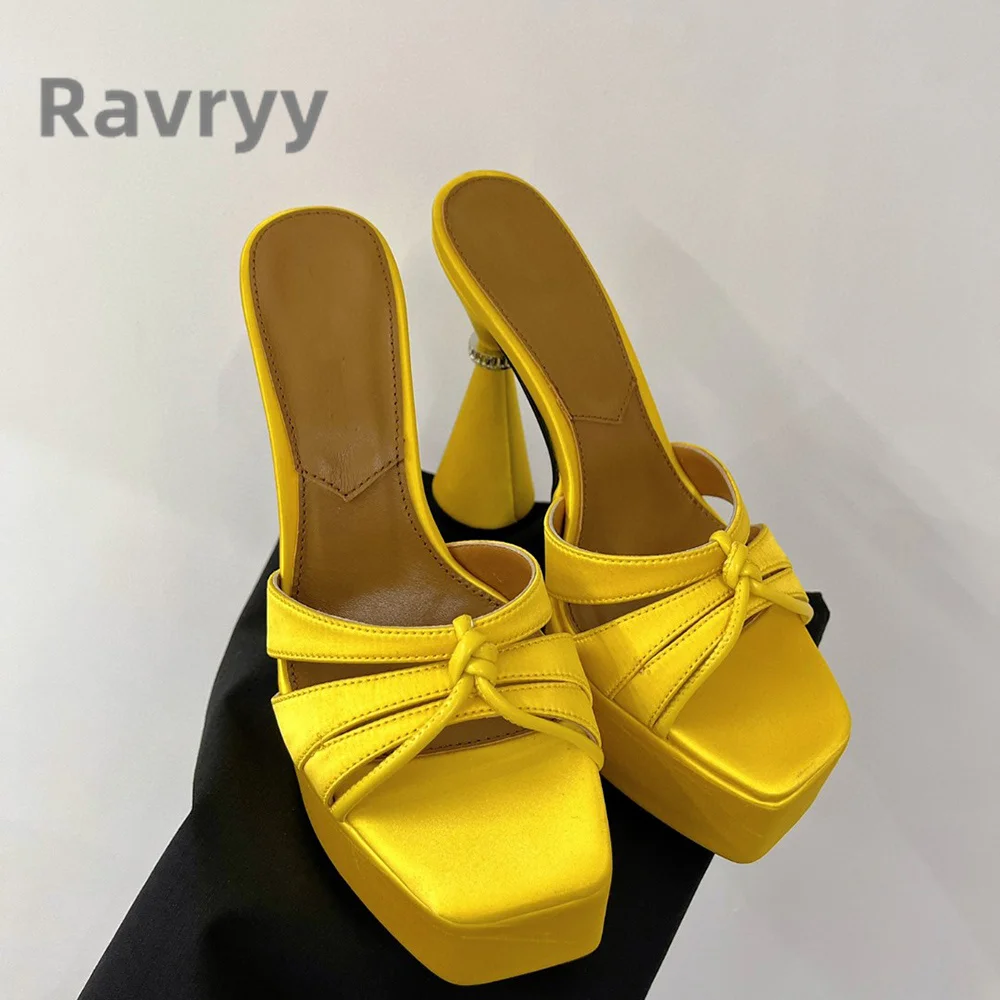 Square Head Open Toe Woven Fashion Slippers Super High Heels Concise Conical Heels Women's Slippers 2023 Summer New Shoes 
Square Head Open Toe Woven Fashion Slippers Super High Heels Concise Conical Heels Women's Slippers 2023 Summer New Shoes