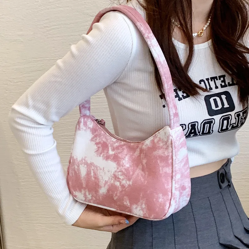 2022 New All-match Fashion Luxury High-quality Casual Simple Shoulder Bag High-end Armpit Bag Popular Shoulder Bag Female Summer 
2022 New All-match Fashion Luxury High-quality Casual Simple Shoulder Bag High-end Armpit Bag Popular Shoulder Bag Female Summer