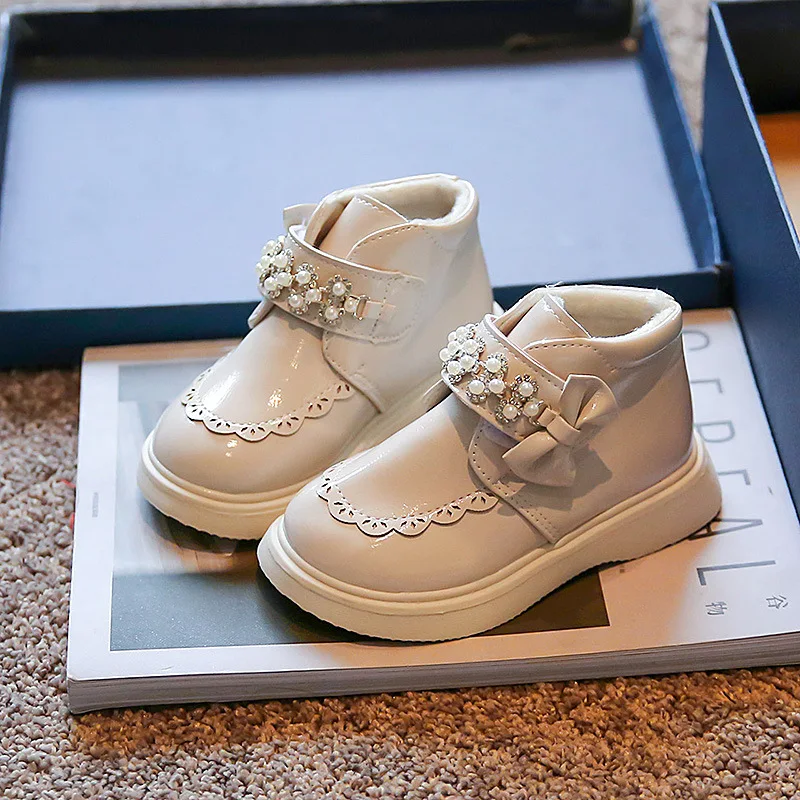 Baby Casual Shoes Winter Plush Warm Snow Boots Leather Waterproof Kids Girls Fashion Ankle Boots with Beading Bowtie Dress Shoes
Baby Casual Shoes Winter Plush Warm Snow Boots Leather Waterproof Kids Girls Fashion Ankle Boots with Beading Bowtie Dress Shoes