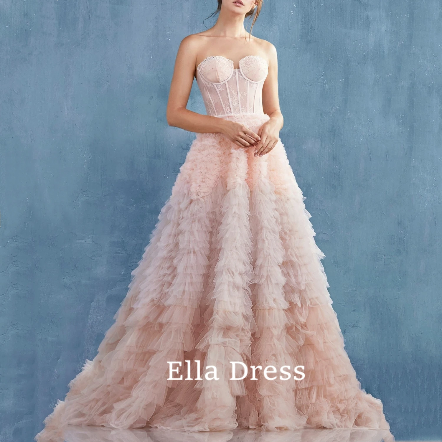 Ella Handmade Organza Ball Gown Strapless Multi-Layered Cocktail Custom Evening Gown Exquisite Pink Dubai Luxury Evening Dress
Ella Handmade Organza Ball Gown Strapless Multi-Layered Cocktail Custom Evening Gown Exquisite Pink Dubai Luxury Evening Dress