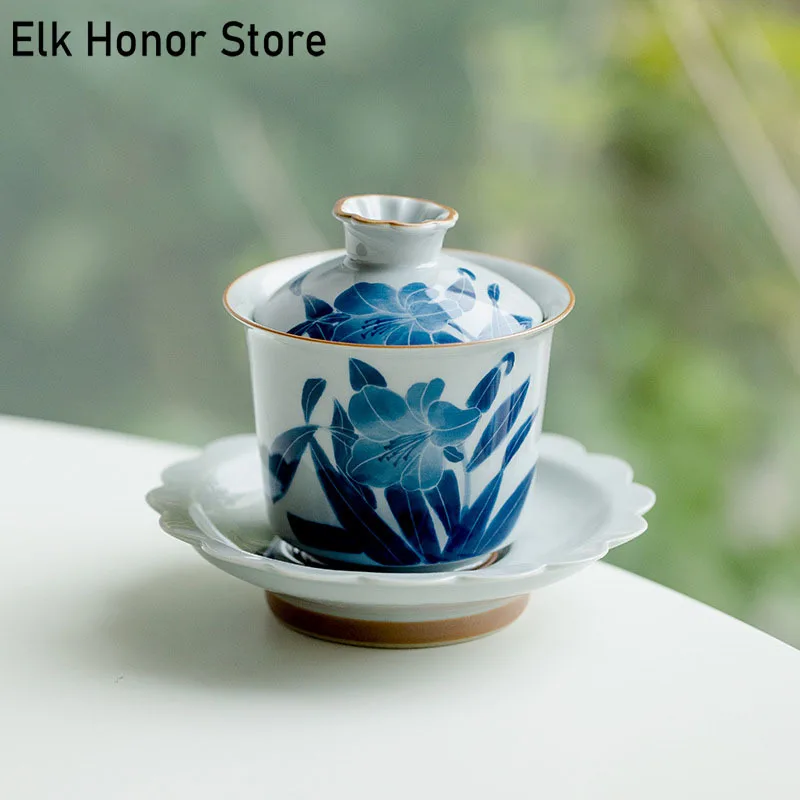 

110ml Ancient Blue And White Ceramic Tea Tureen Hand-painted Lily Flower Arris Jade Covered Bowl Tea Maker Gaiwan Kung Fu Teaset