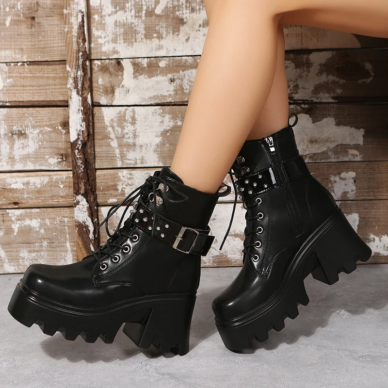 Punk Platform Boots Women 2022 New Fashion Motorcycle Boots Women Buckle Straps Women Ankle Boots Chunky Heel Lace Up Shoes
Punk Platform Boots Women 2022 New Fashion Motorcycle Boots Women Buckle Straps Women Ankle Boots Chunky Heel Lace Up Shoes