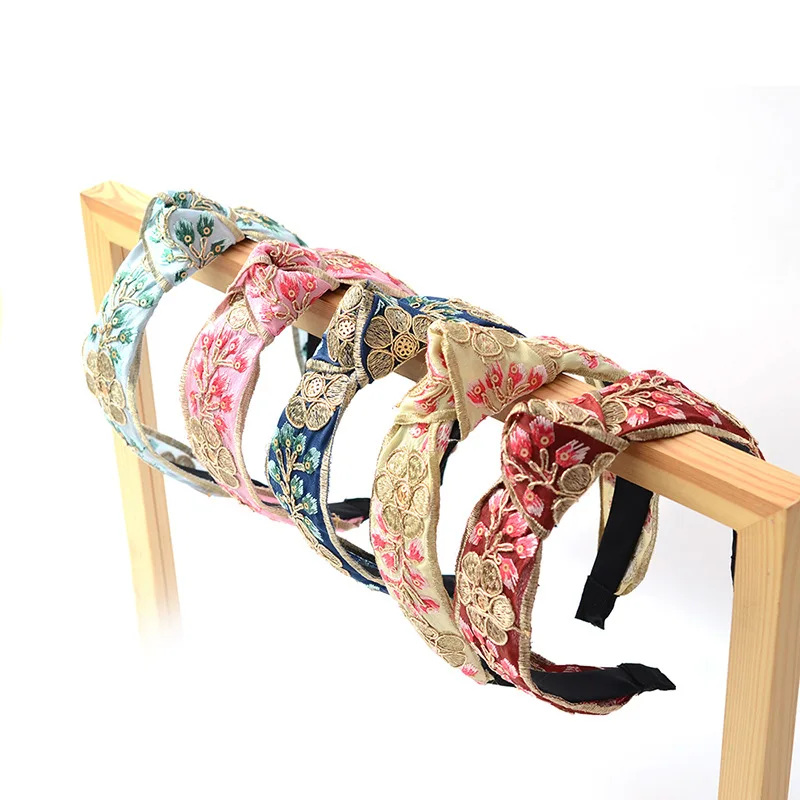 Fashion Retro Embroidery Ethnic Style Hairclip Female Simple Versatile Adult Hair Accessories Forest Series Fabric Tie Headband
Fashion Retro Embroidery Ethnic Style Hairclip Female Simple Versatile Adult Hair Accessories Forest Series Fabric Tie Headband