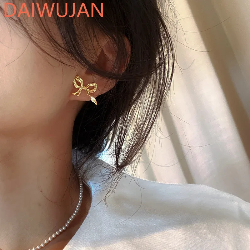 Женские шахматные серьги-гвоздики, черно-белые серьги из серебра 2022 пробы квадратной формы в форме сердца, ювелирные украшения для вечеринк...
Женские шахматные серьги-гвоздики, черно-белые серьги из серебра 2022 пробы квадратной формы в форме сердца, ювелирные украшения для вечеринк...