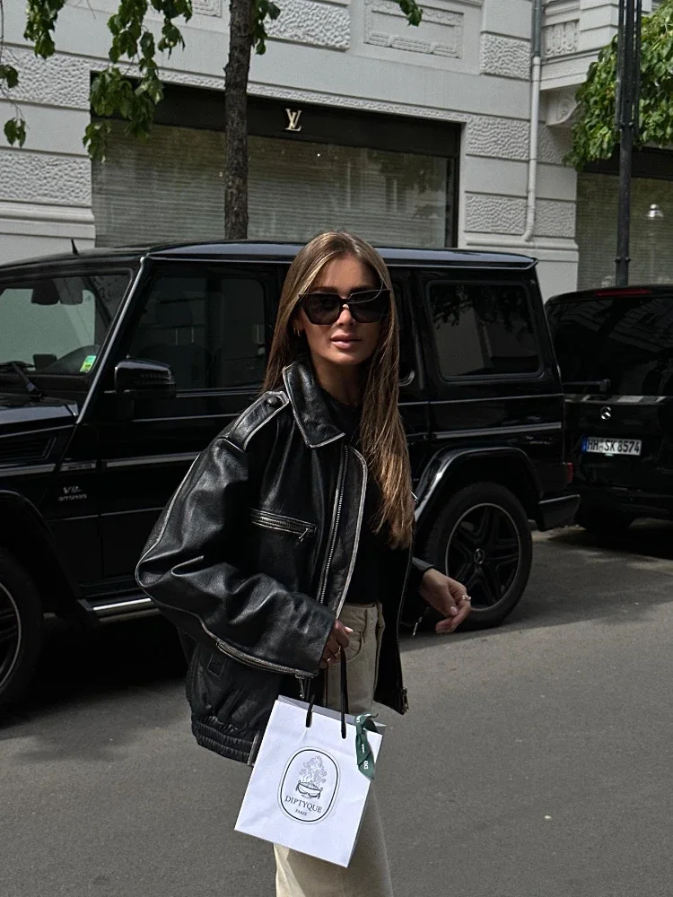 Women Elegant Solid Zipper Bomber Jacket Fashion Lapel Long Sleeve Elastic Waist Leather 2023 Autumn Female Chic High Streetwear
Women Elegant Solid Zipper Bomber Jacket Fashion Lapel Long Sleeve Elastic Waist Leather 2023 Autumn Female Chic High Streetwear