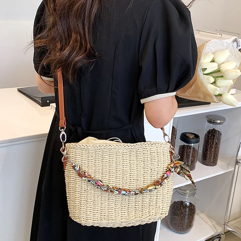 Casual Women Straw Chain Handbags High Quality Ladies Small Weave Beach Shoulder Bag Designer Female Crossbody Bags for Women
Casual Women Straw Chain Handbags High Quality Ladies Small Weave Beach Shoulder Bag Designer Female Crossbody Bags for Women
