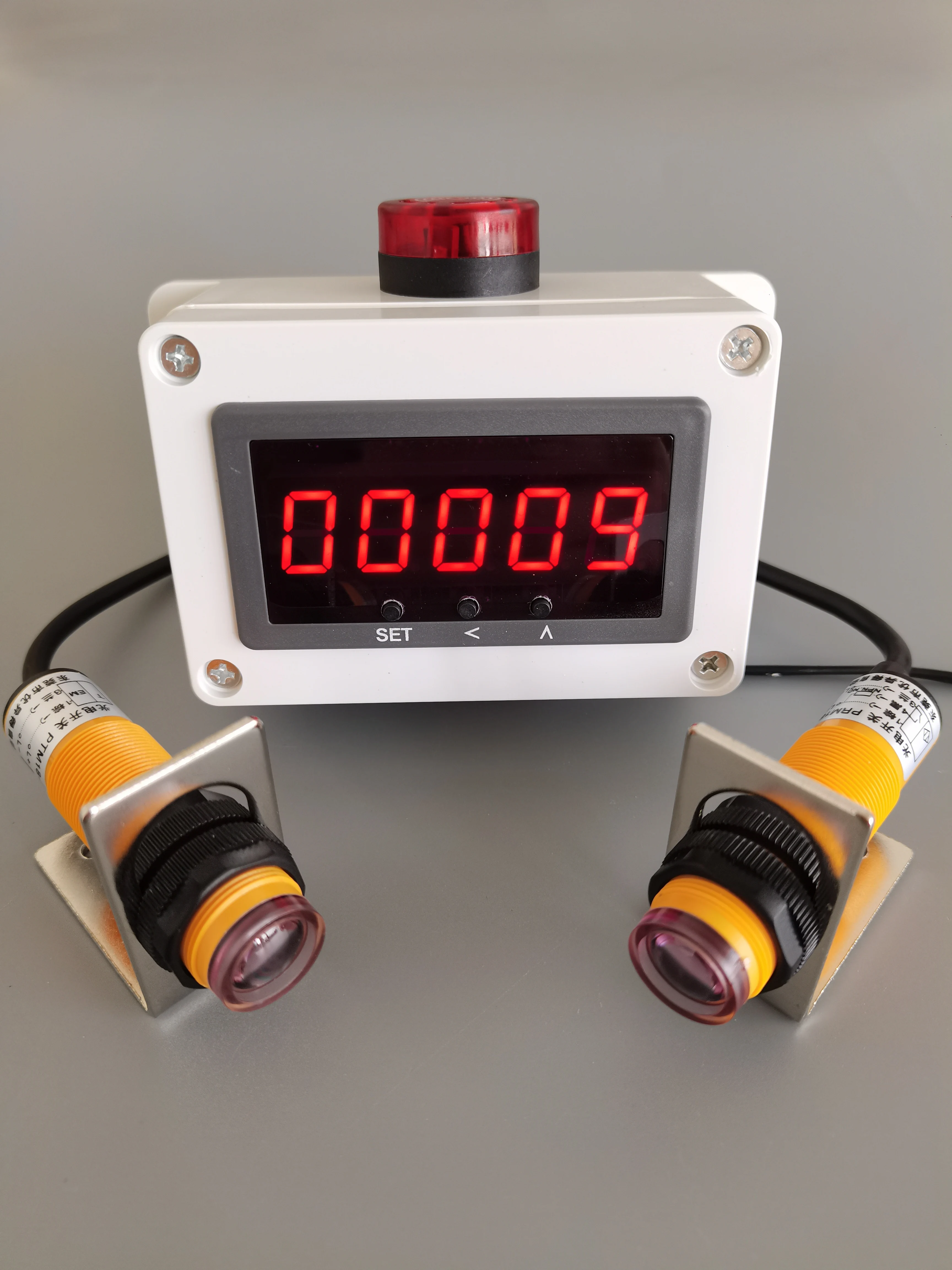 Counter Automatic Induction Infrared Conveyor Assembly Line Conveyor Belt Number Intelligent Electronic Digital Display Counter
Counter Automatic Induction Infrared Conveyor Assembly Line Conveyor Belt Number Intelligent Electronic Digital Display Counter
