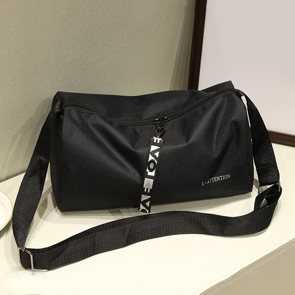 Portable Outdoor Fitness Gym Bags Multifunction Fashion Sport Gym Storage Bag 600D Nylon Adjustable Strap for Weekend Training
Portable Outdoor Fitness Gym Bags Multifunction Fashion Sport Gym Storage Bag 600D Nylon Adjustable Strap for Weekend Training