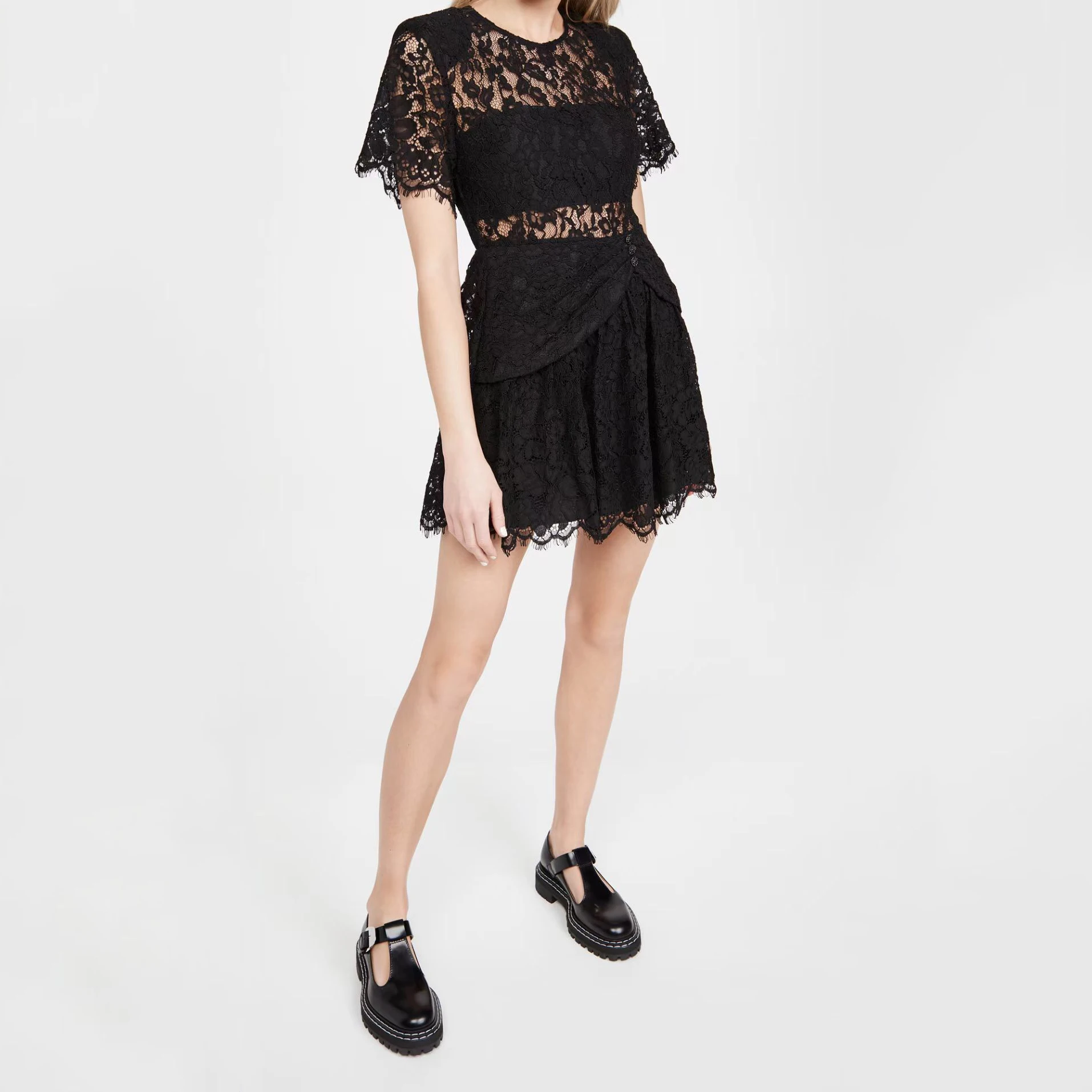 2022 new women's clothing niche fashion black lace tulle shoulder pad waist dress, sexy see-through backless banquet skirt
2022 new women's clothing niche fashion black lace tulle shoulder pad waist dress, sexy see-through backless banquet skirt