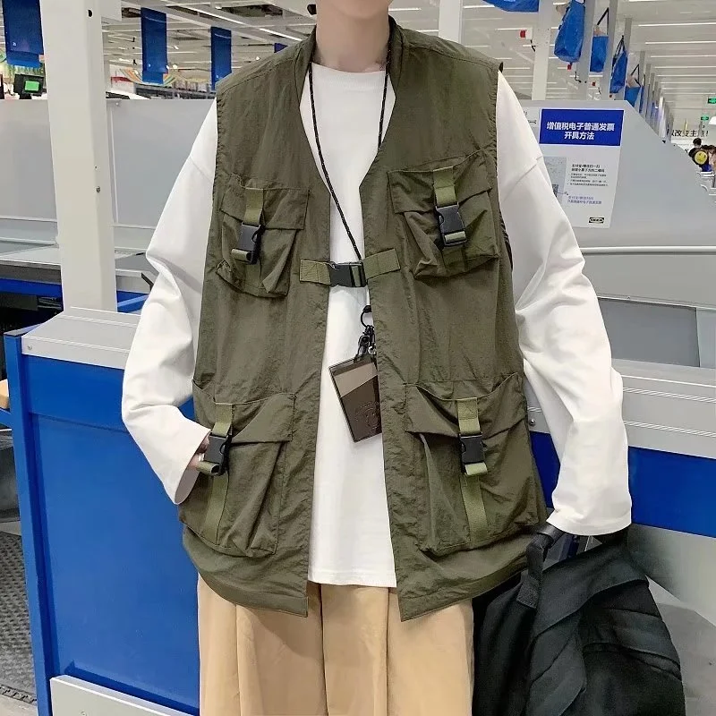 Thin Tactical Vest Men Fashion Green/Black Retro Pocket Vest Mens Japanese Streetwear Loose Hip Hop Sleeveless Jacket Mens Vest
Thin Tactical Vest Men Fashion Green/Black Retro Pocket Vest Mens Japanese Streetwear Loose Hip Hop Sleeveless Jacket Mens Vest