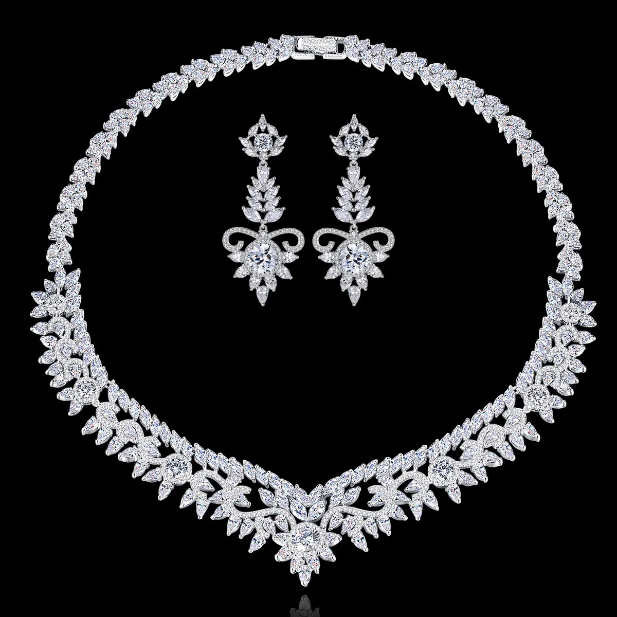 Набор свадебных украшений MYFEIVO, винтажный квадратный кулон, цепочка до ключиц, роскошные циркониевые серьги, ожерелье, комплект HQ2005
Набор свадебных украшений MYFEIVO, винтажный квадратный кулон, цепочка до ключиц, роскошные циркониевые серьги, ожерелье, комплект HQ2005