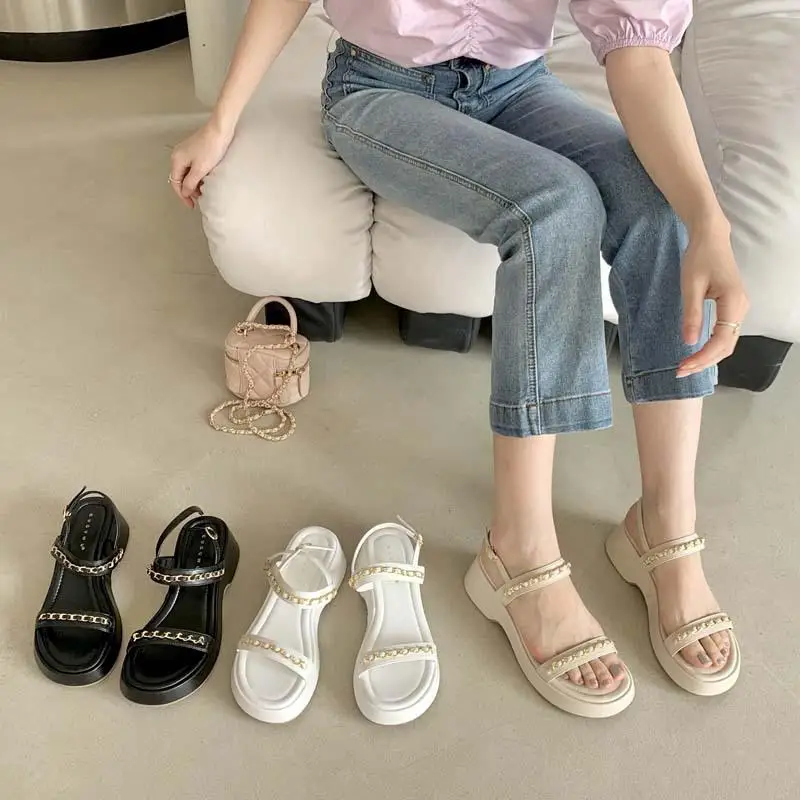 Summer Round Head Open Toe Sandals Medium Heel Shoes Fashion Chain Thick Platform Platform Pine Cake Sole Women's Shoes
Summer Round Head Open Toe Sandals Medium Heel Shoes Fashion Chain Thick Platform Platform Pine Cake Sole Women's Shoes