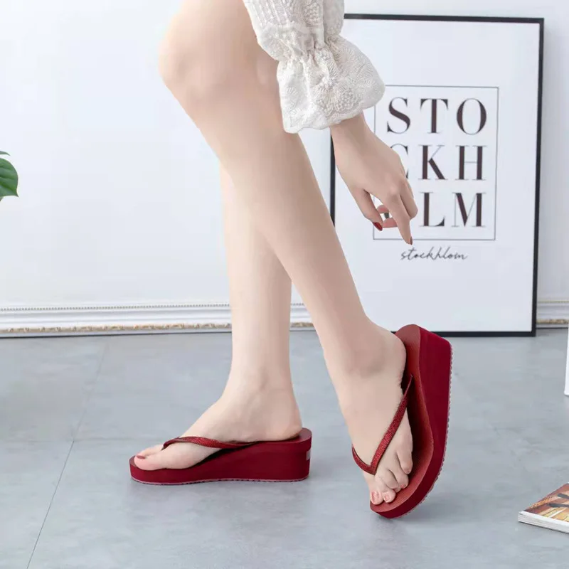 Women FlipFlops Wedge Sandals Outer Wear Nonslip Clipon Middle Heel Beach Slippers Waterproof Solid Color New Fashion Slippers
Women FlipFlops Wedge Sandals Outer Wear Nonslip Clipon Middle Heel Beach Slippers Waterproof Solid Color New Fashion Slippers