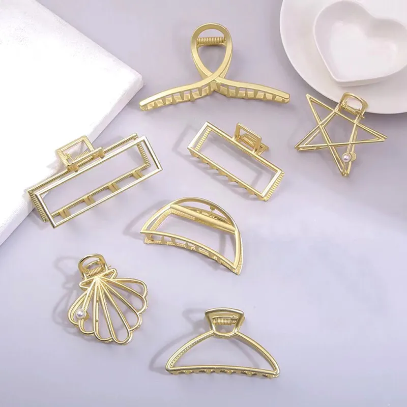 Elegant Lady Exquisite Back Big Claw Clip Alloy Pearl Shark Claw Fixed Hairpin Gift Headwear Fashion Accessories
Elegant Lady Exquisite Back Big Claw Clip Alloy Pearl Shark Claw Fixed Hairpin Gift Headwear Fashion Accessories