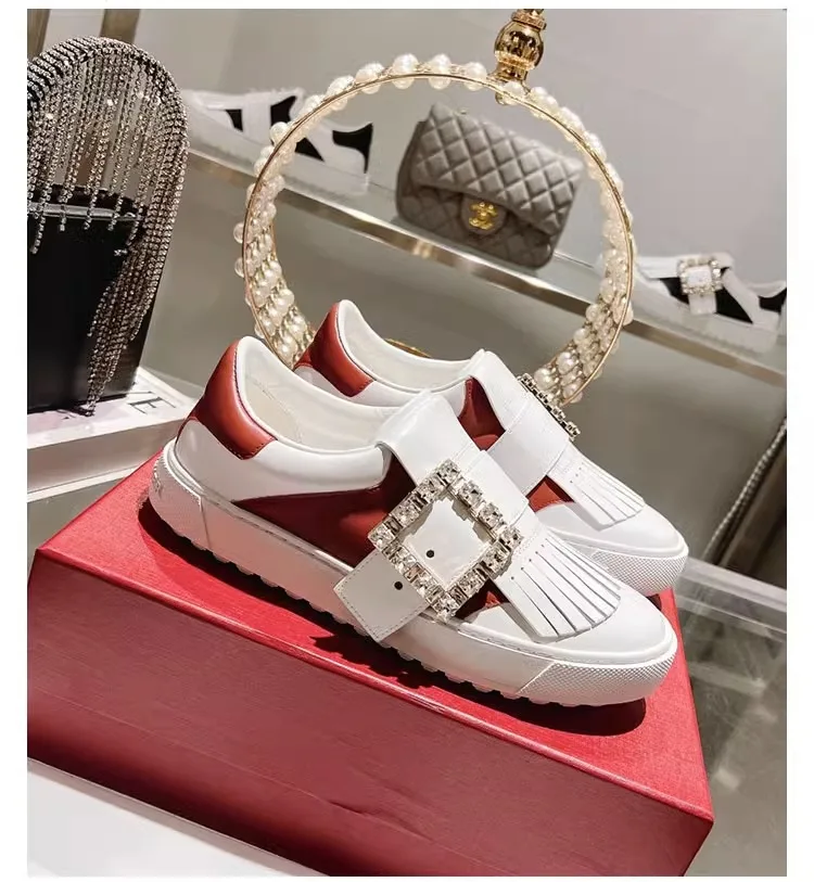 South Korean Golf shoes summer outdoor breathable non-slip casual board shoes 2023 new golf fringe women's shoes
South Korean Golf shoes summer outdoor breathable non-slip casual board shoes 2023 new golf fringe women's shoes