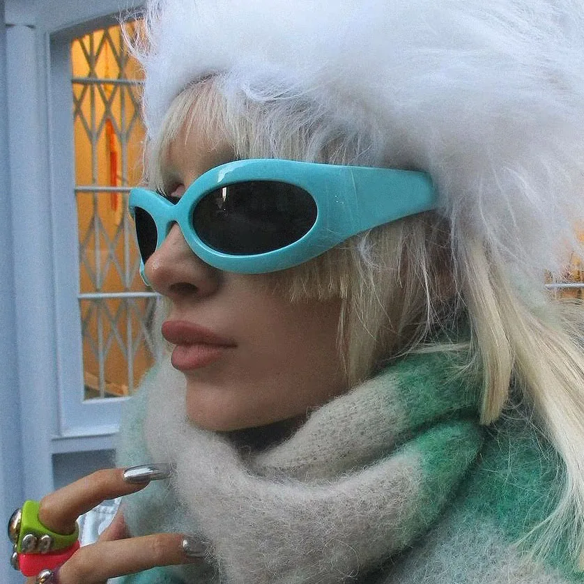 Y2K Винтажные Солнцезащитные очки в стиле панк кошачий глаз для мужчин и женщин трендовые солнцезащитные очки модные роскошные брендовые дизайнерские велосипедные спортивные очки UV400
Y2K Винтажные Солнцезащитные очки в стиле панк кошачий глаз для мужчин и женщин трендовые солнцезащитные очки модные роскошные брендовые дизайнерские велосипедные спортивные очки UV400