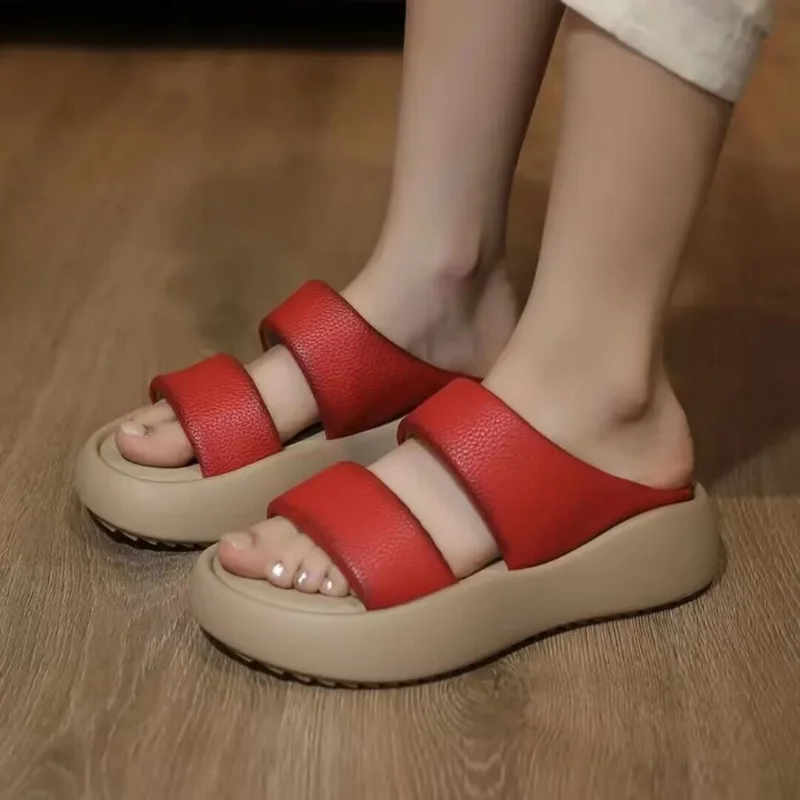 2023 Summer New Simple Women Slippers Wearing Round Toe Open Toe Solid Color Thick Sole Slope Heel Comfortable Women's Shoes
2023 Summer New Simple Women Slippers Wearing Round Toe Open Toe Solid Color Thick Sole Slope Heel Comfortable Women's Shoes