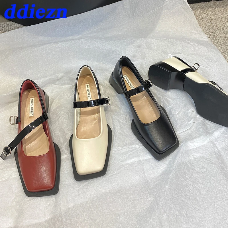 Туфли женские повседневные на плоской подошве, с пряжкой и ремешком
Туфли женские повседневные на плоской подошве, с пряжкой и ремешком