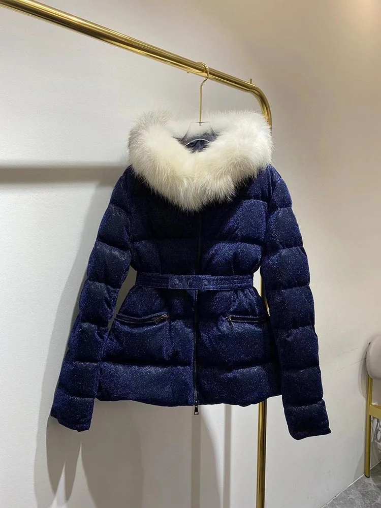Quality High Women Thick Glossy Lurex Jackets Winter Luxury Fox Fur Collar Hooded Duck Down Puffer Jacket with Belt ZN53
Quality High Women Thick Glossy Lurex Jackets Winter Luxury Fox Fur Collar Hooded Duck Down Puffer Jacket with Belt ZN53
