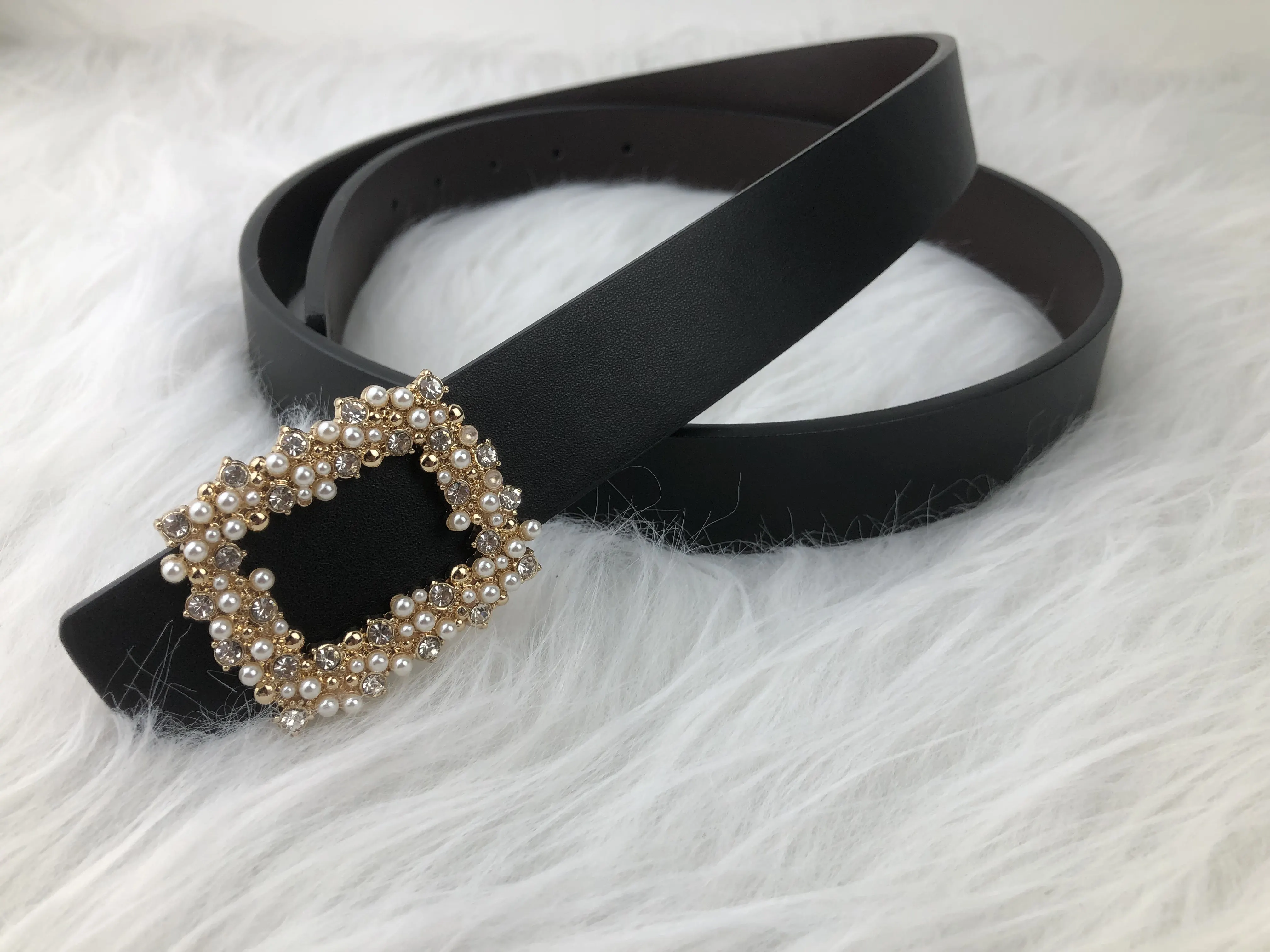 Мужской ремень из натуральной кожи, ширина 3,8 см
Мужской ремень из натуральной кожи, ширина 3,8 см