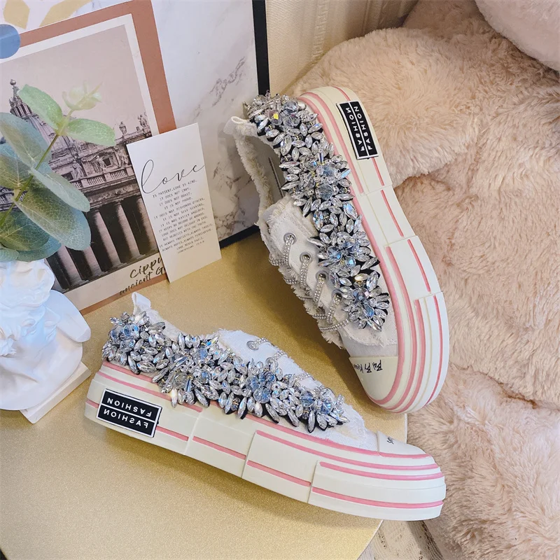 Canvas shoes new water diamond thick bottom casual lacing small white shoes niche street beggar shoes
Canvas shoes new water diamond thick bottom casual lacing small white shoes niche street beggar shoes