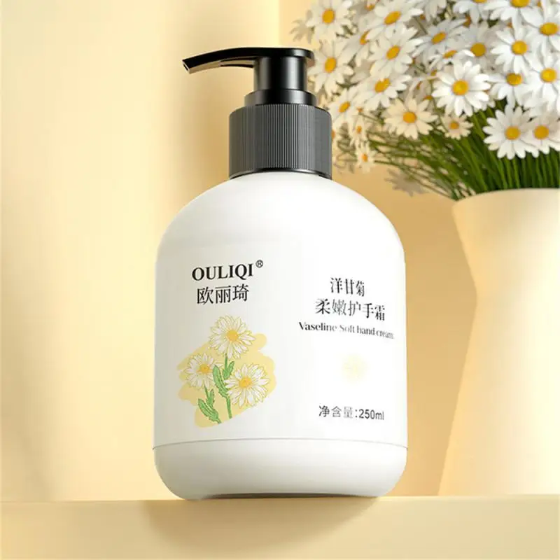 Autumn And Winter Hand Cream Say Goodbye To Drying Chamomile Extract Vaseline Hand Cream Not Greasy Gentle Chamomile Hand Cream
Autumn And Winter Hand Cream Say Goodbye To Drying Chamomile Extract Vaseline Hand Cream Not Greasy Gentle Chamomile Hand Cream
