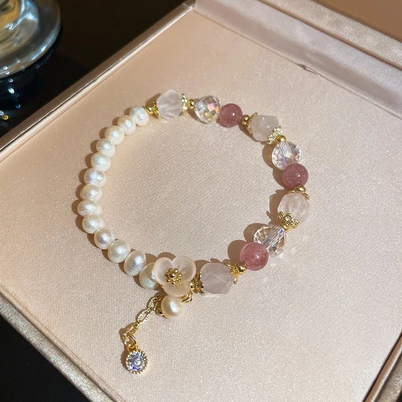 Romantic Strawberry Crystal Bracelet For Women Flower Pearl Bracelets Elegant Lady Designer Jewelry Bangle 
Romantic Strawberry Crystal Bracelet For Women Flower Pearl Bracelets Elegant Lady Designer Jewelry Bangle