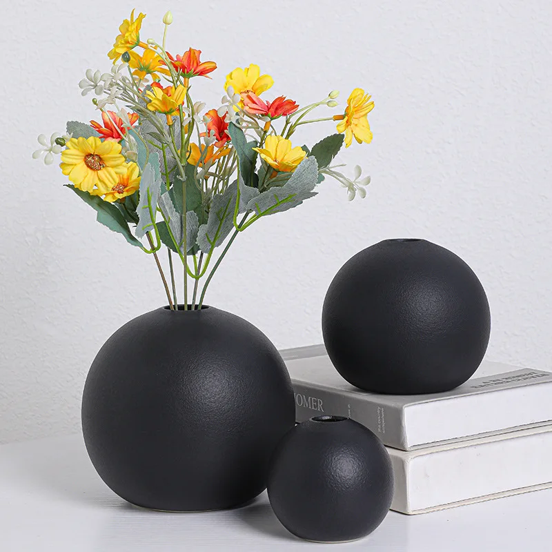 Nordic Spherical Vase Ceramic Home Ornaments White Creative Flower Pot Home Decoration Office Living Room Bedroom Decor
Nordic Spherical Vase Ceramic Home Ornaments White Creative Flower Pot Home Decoration Office Living Room Bedroom Decor