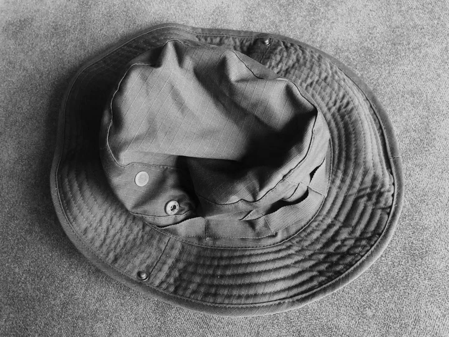 Black Round Brim Sunshade Hat, Benny Hat, Fishing and Fishing, Leisure Sun Hat, Outdoor Sports
Black Round Brim Sunshade Hat, Benny Hat, Fishing and Fishing, Leisure Sun Hat, Outdoor Sports