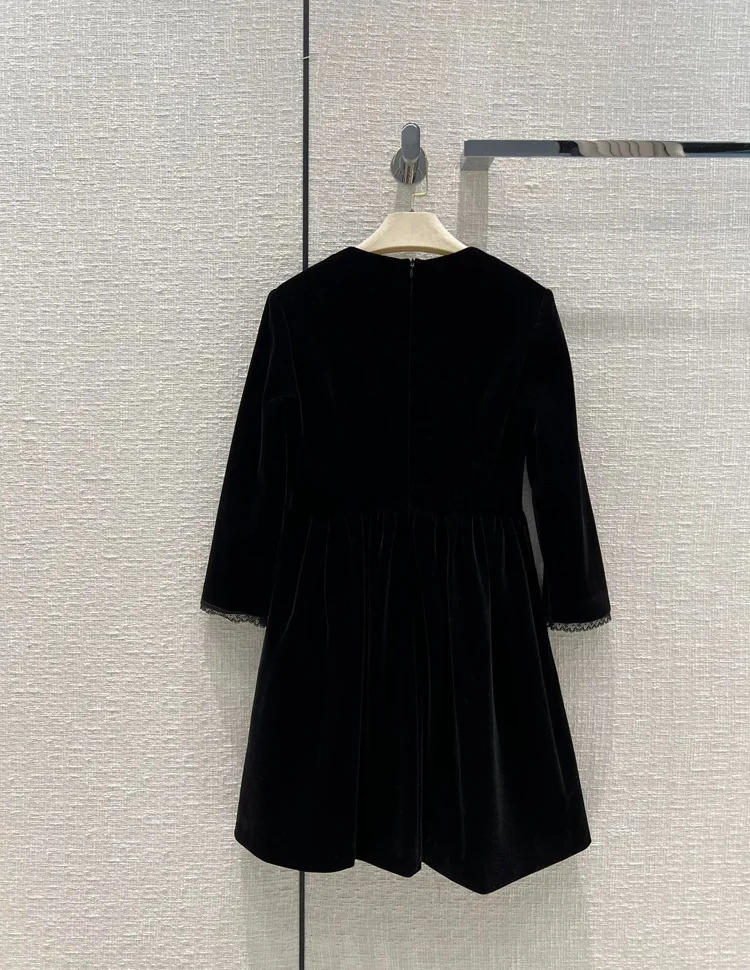 French Hepburn Style Velvet Mini Dress Lace Collar Waist Puffy Little Black Mini Dress Women Short Dresses
French Hepburn Style Velvet Mini Dress Lace Collar Waist Puffy Little Black Mini Dress Women Short Dresses