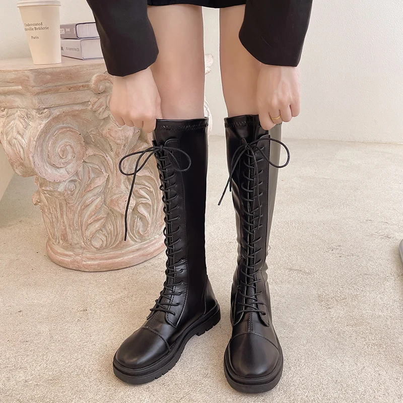 Женские сапоги выше колена, женская зимняя обувь с круглым носком, на плоской подошве, на шнуровке, выше колена, осень 2022, резиновая обувь в с... 
Женские сапоги выше колена, женская зимняя обувь с круглым носком, на плоской подошве, на шнуровке, выше колена, осень 2022, резиновая обувь в с...