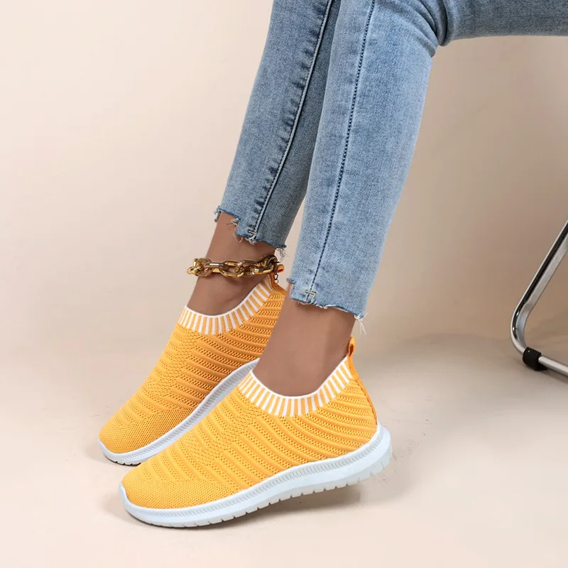 Sports Shoes Women's 2022 Spring New Thick Bottom Rhinestone Solid Color Mesh Casual Shoes Breathable Mesh Shoes
Sports Shoes Women's 2022 Spring New Thick Bottom Rhinestone Solid Color Mesh Casual Shoes Breathable Mesh Shoes