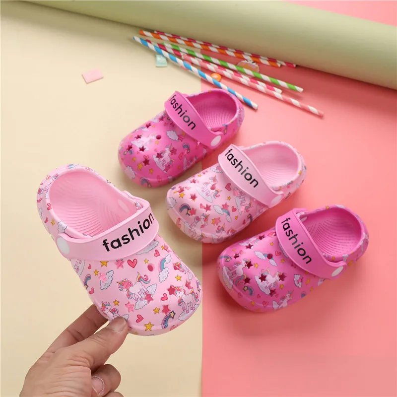 Suihyung Child Sandals Summer Cartoon Beach Water Shoes Cute Graffiti Unicorn Slippers For Girls Kids Soft Non-Slip Flip Flops
Suihyung Child Sandals Summer Cartoon Beach Water Shoes Cute Graffiti Unicorn Slippers For Girls Kids Soft Non-Slip Flip Flops
