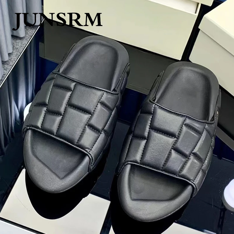 Men Space Bread Shake Slippers 2023 Women Summer Genuine Leather Couple Leisure Sandals Fashion Casual Beach Shoes Big Size 44
Men Space Bread Shake Slippers 2023 Women Summer Genuine Leather Couple Leisure Sandals Fashion Casual Beach Shoes Big Size 44
