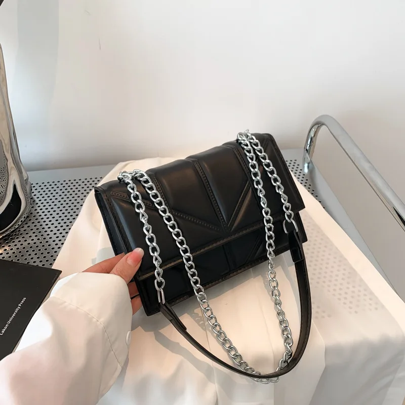 Small Luxury Designer Handbag Fashion Chain Wallet Shoulder Bag Bags for Women Women's Female Tote 2023 Trend Messenger
Small Luxury Designer Handbag Fashion Chain Wallet Shoulder Bag Bags for Women Women's Female Tote 2023 Trend Messenger