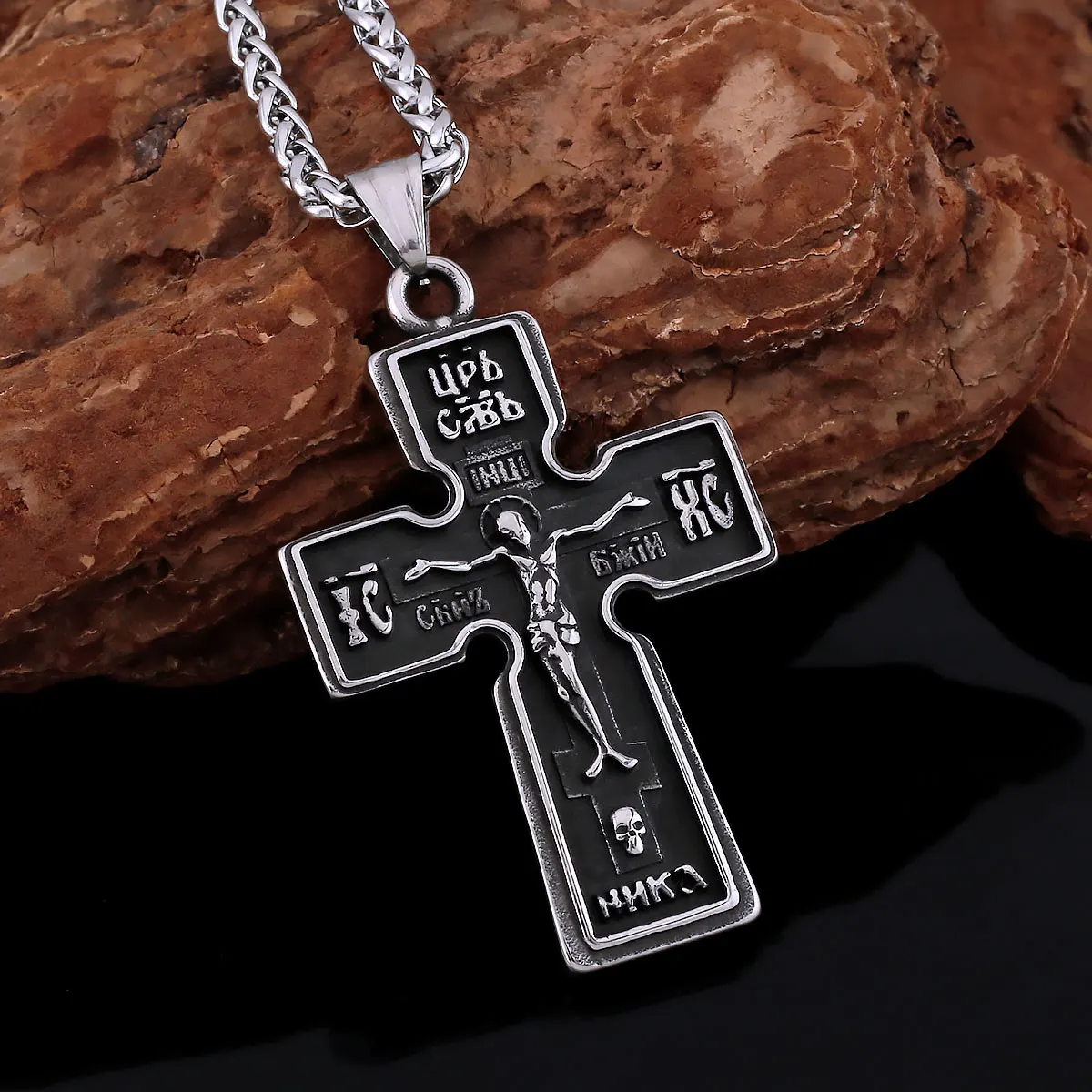 

Boutique Never Fade Stainless Steel Jesus Cross Viking Necklace Nordic Men's Retro Religious Belief Amulet Pendant Jewelry