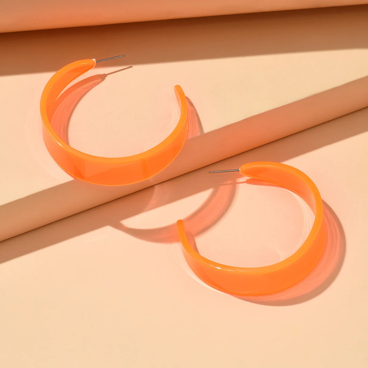 2022 Resin Acrylic Women's Earrings Orange C Type Stud Earrings Exaggerated Statement Earrings Jewelry Gifts
2022 Resin Acrylic Women's Earrings Orange C Type Stud Earrings Exaggerated Statement Earrings Jewelry Gifts