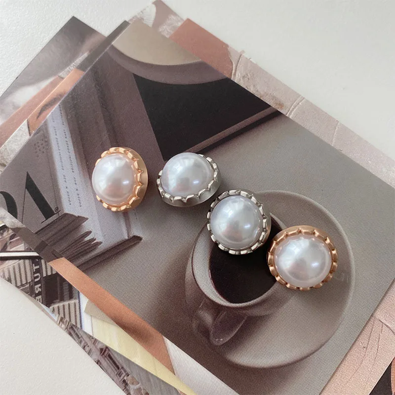 5pcs/lot Sewing Buttons Metal Pearl Round 11.5mm Wide Sewing Accessories Clothing Decorative Scrapbooking Handicraft DIY Crafts
5pcs/lot Sewing Buttons Metal Pearl Round 11.5mm Wide Sewing Accessories Clothing Decorative Scrapbooking Handicraft DIY Crafts