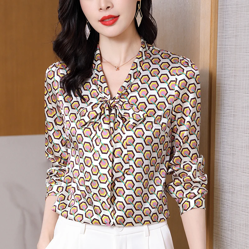 Real Silk Shirts Women's Satin Blouses Elegant Bow Long Sleeve Fashion Blouse Woman Print Tops Office Lady Shirt Women Clothing
Real Silk Shirts Women's Satin Blouses Elegant Bow Long Sleeve Fashion Blouse Woman Print Tops Office Lady Shirt Women Clothing