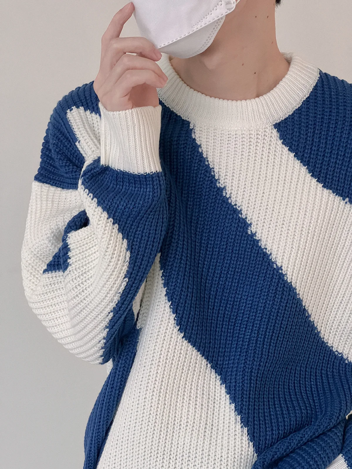 HOUZHOU Blue Cow Knitted Sweater Men Pullover Coat Y2K Sweaters Men's Winter Vintage Harajuku Loose Casual Japanese Mens Clothes
HOUZHOU Blue Cow Knitted Sweater Men Pullover Coat Y2K Sweaters Men's Winter Vintage Harajuku Loose Casual Japanese Mens Clothes