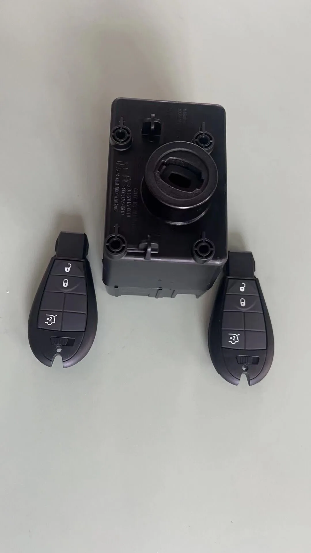 1set 5026364AG 5026367AE Ignition Switch Seat with Remote Control for Jeep Dodge Chrysler Auto Accessorie Replacement Repair New
1set 5026364AG 5026367AE Ignition Switch Seat with Remote Control for Jeep Dodge Chrysler Auto Accessorie Replacement Repair New
