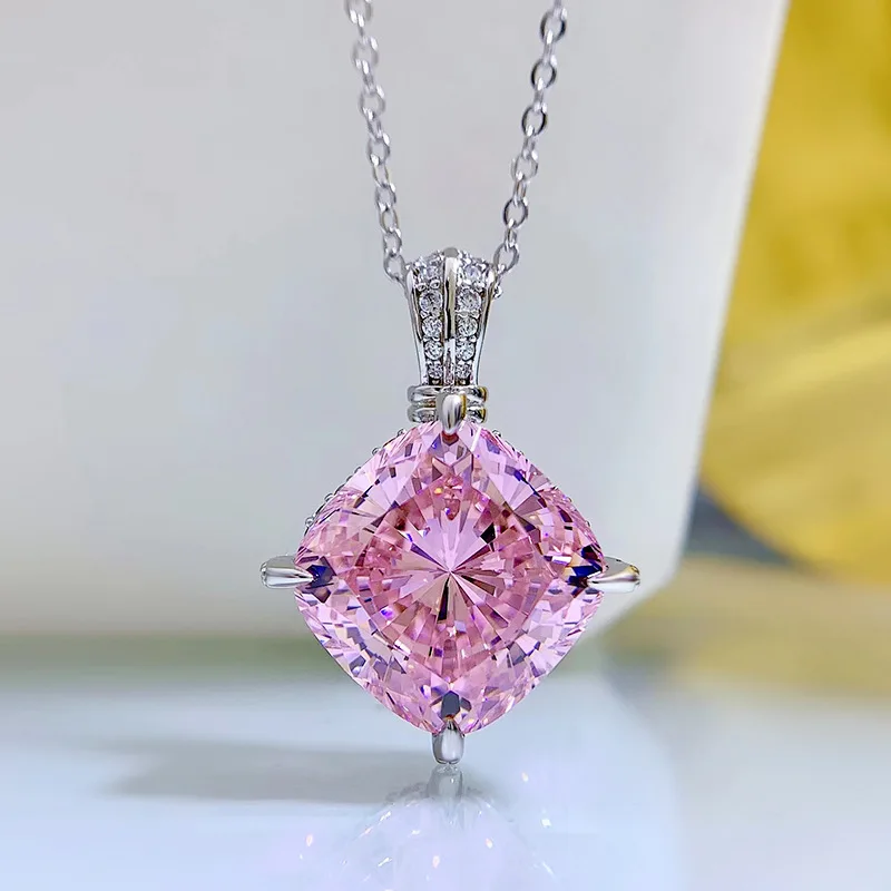 2023 new 14 * 14 pillow pink 21ct high carbon diamond pendant female collarbone necklace female 925 silver
2023 new 14 * 14 pillow pink 21ct high carbon diamond pendant female collarbone necklace female 925 silver