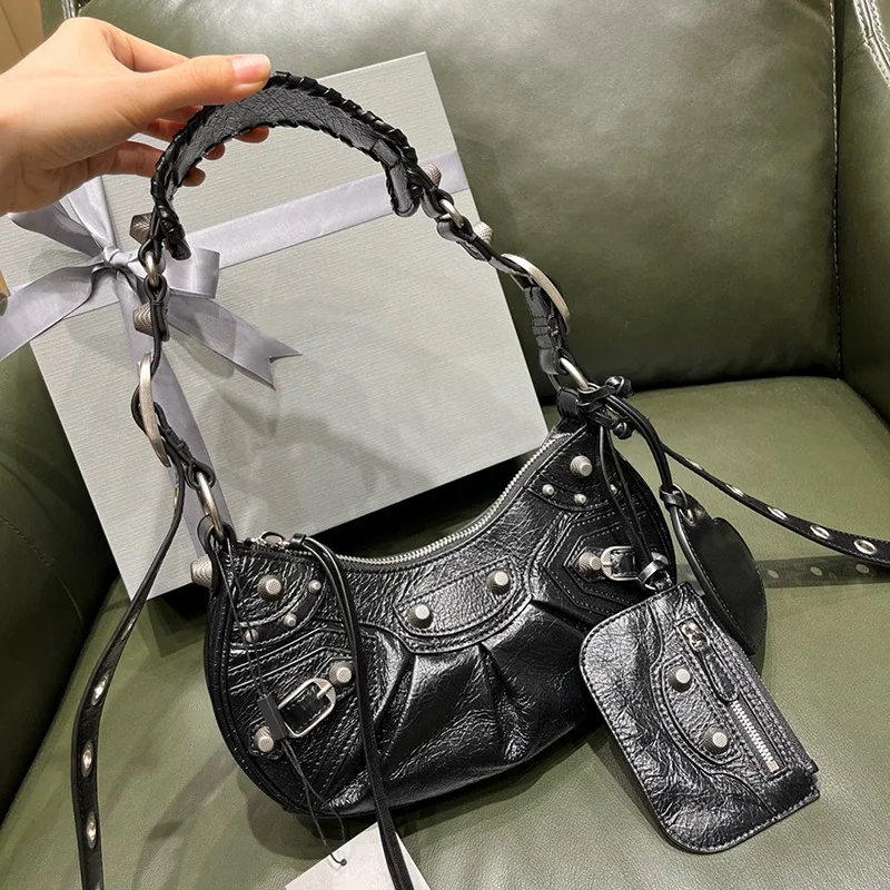 New Arrival Women's Design Le Cagole Small Shoulder Bag Saddle Bag Cross Body Bags Messenger Bag with Coin Purse Handbag
New Arrival Women's Design Le Cagole Small Shoulder Bag Saddle Bag Cross Body Bags Messenger Bag with Coin Purse Handbag