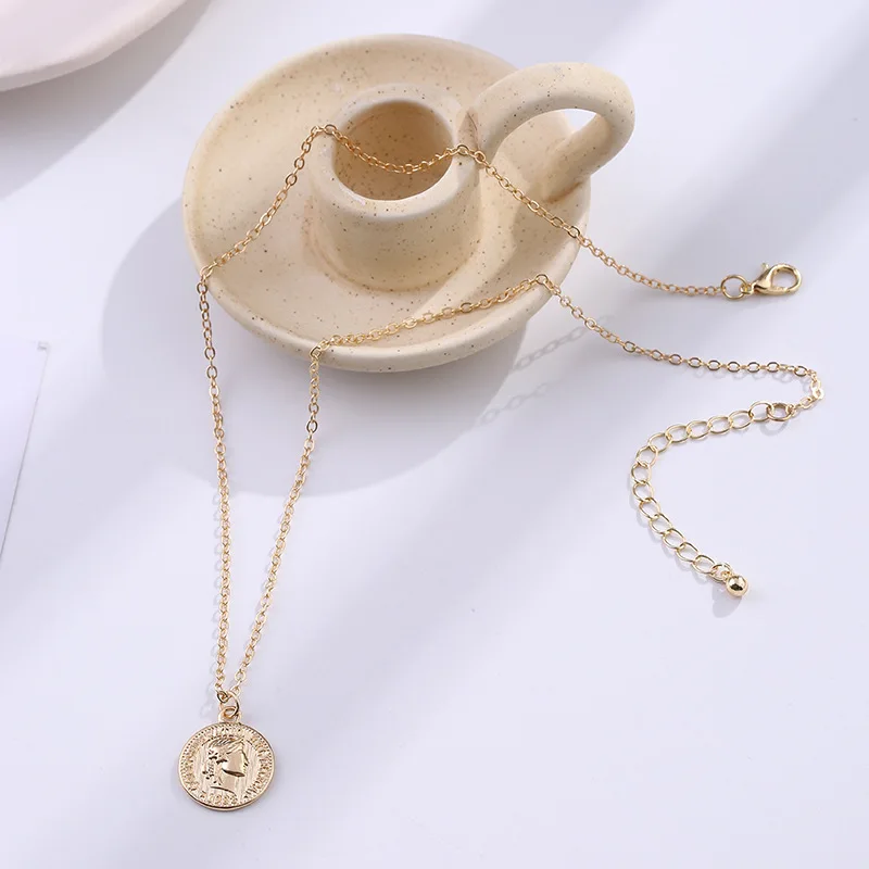 2022 Fashion Vintage Round Queen Coin Pendant Necklace For Women Gold Color Hip Hop Punk Party Jewelry Accessories
2022 Fashion Vintage Round Queen Coin Pendant Necklace For Women Gold Color Hip Hop Punk Party Jewelry Accessories