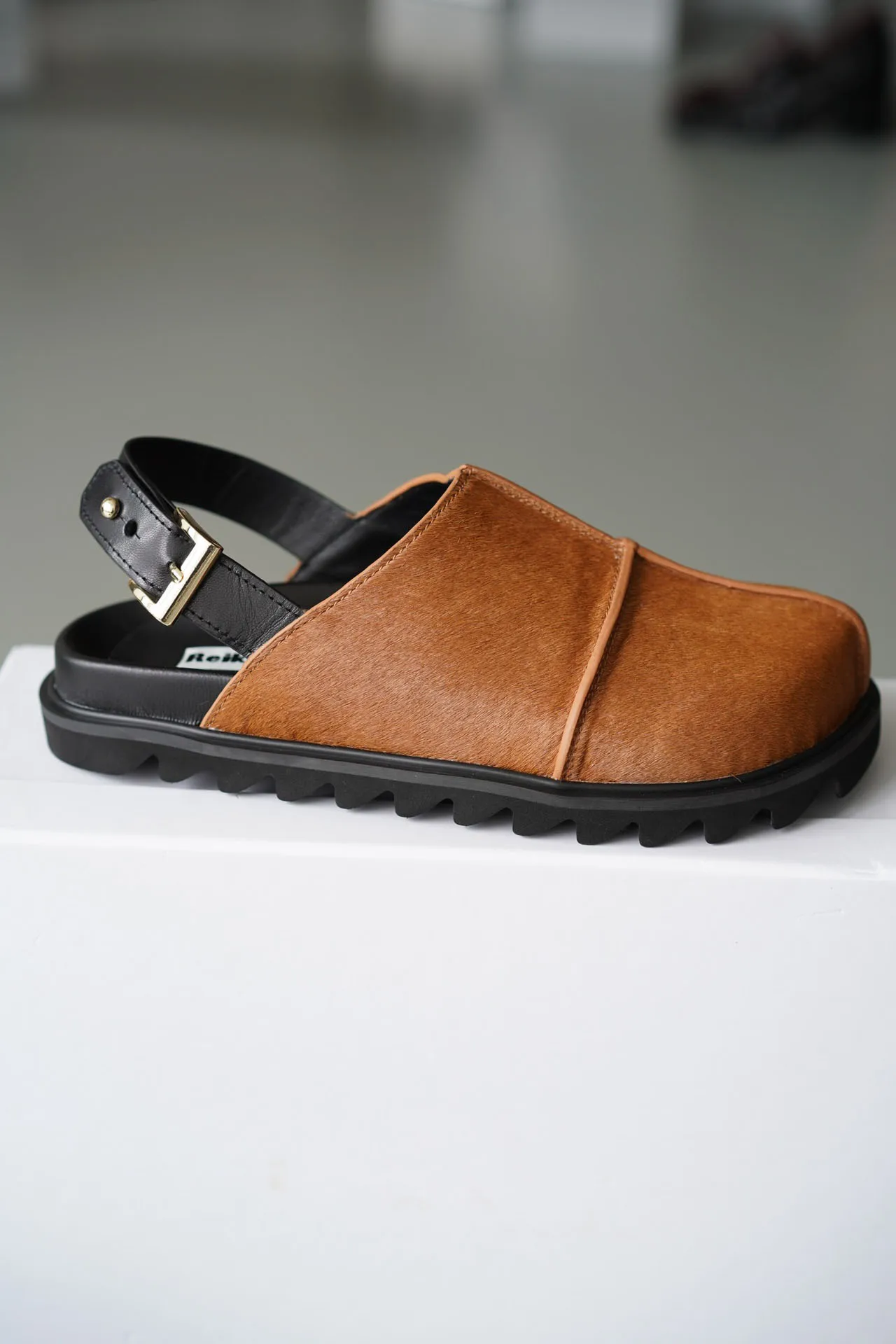 Women Shoes Korean Fashion Sandals Genuine Leather Slippers Oeing 8882304111130
Women Shoes Korean Fashion Sandals Genuine Leather Slippers Oeing 8882304111130