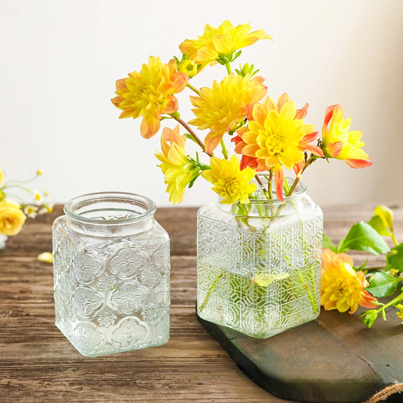 Retro Begonia Flower Glass Vase Square Large Flower Vase Hydroponic Green Planter Handicraft Ornaments 
Retro Begonia Flower Glass Vase Square Large Flower Vase Hydroponic Green Planter Handicraft Ornaments