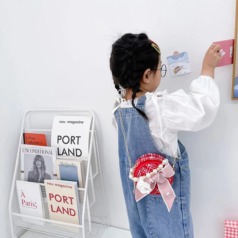 Korean Style Baby Fashion Bag Girls and Children's Messenger Bag New Children's Purse Princess Pearl Handheld Accessories Wallet
Korean Style Baby Fashion Bag Girls and Children's Messenger Bag New Children's Purse Princess Pearl Handheld Accessories Wallet