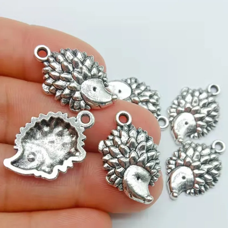 12pcs 22x14mm Hedgehog Charms For Jewelry Making DIY Jewelry Findings Antique Silver Color Alloy Charms Pendant
12pcs 22x14mm Hedgehog Charms For Jewelry Making DIY Jewelry Findings Antique Silver Color Alloy Charms Pendant