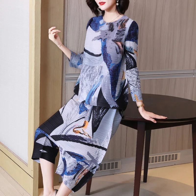 SuperAen модный костюм весна 2022 новый большой Женский Повседневный принт с круглым вырезом комплект из двух предметов брюки
SuperAen модный костюм весна 2022 новый большой Женский Повседневный принт с круглым вырезом комплект из двух предметов брюки